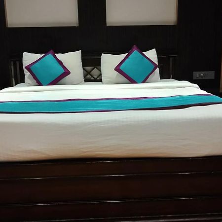 Hotel Little Palace Dibrugarh Ngoại thất bức ảnh