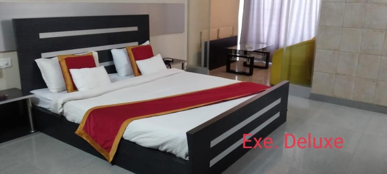 Hotel Little Palace Dibrugarh Ngoại thất bức ảnh